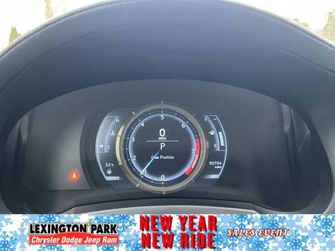 Used 2015 Lexus IS 350 AWD image 19