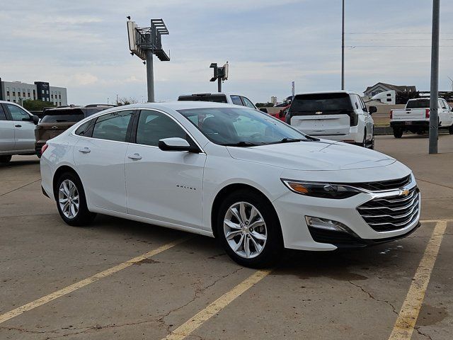 Used 2025 Chevrolet Malibu LT FWD image 3