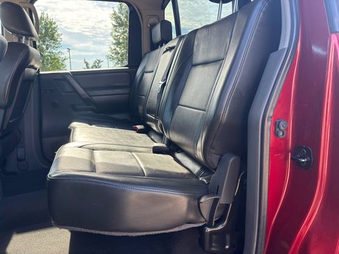 Used 2006 Nissan Titan LE w/ (T01) Tow Pkg image 11