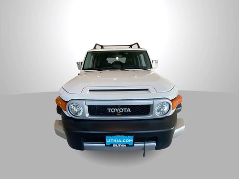 Used 2010 Toyota FJ Cruiser 4WD image 3