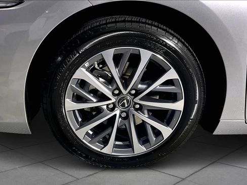 Used 2025 Lexus ES 350 image 10