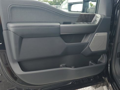 New 2026 Ford F250 Lariat w/ Chrome Package image 16