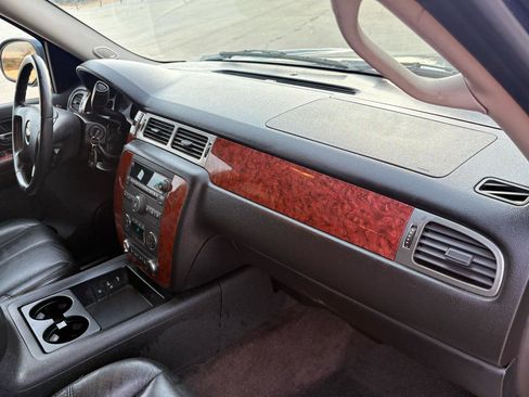 Used 2007 Chevrolet Avalanche LT w/ LT Preferred Equipment Group image 23