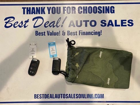Used 2021 Jeep Cherokee Latitude Plus AWD/4WD image 31