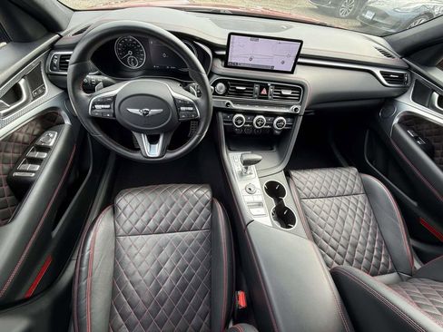 Used 2022 Genesis G70 3.3T image 14