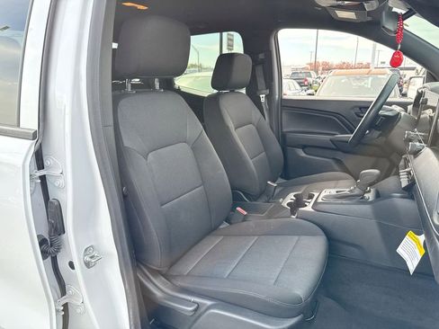 Used 2024 Chevrolet Colorado W/T RWD image 25