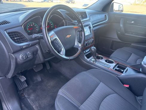 Used 2014 Chevrolet Traverse LT image 29