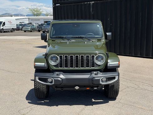 Used 2024 Jeep Wrangler Unlimited Sahara AWD/4WD image 3