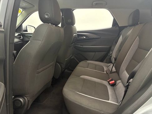 Used 2025 Chevrolet TrailBlazer LT FWD image 32