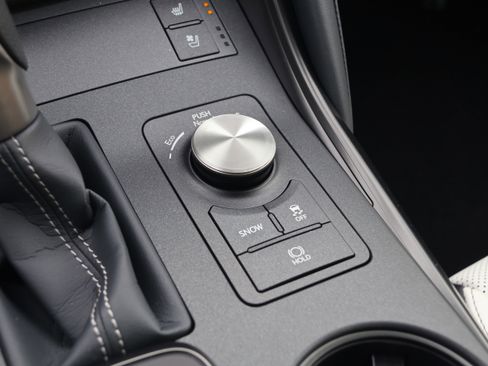 Used 2025 Lexus IS 350 F Sport w/ Navigation Package image 30