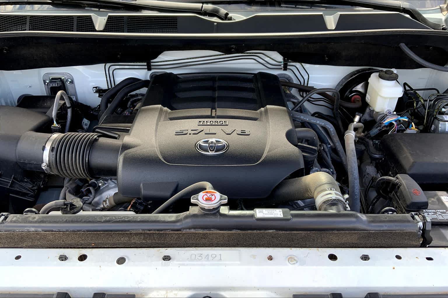 Used 2020 Toyota Tundra SR5 w/ SR5 Upgrade Package AWD/4WD image 32