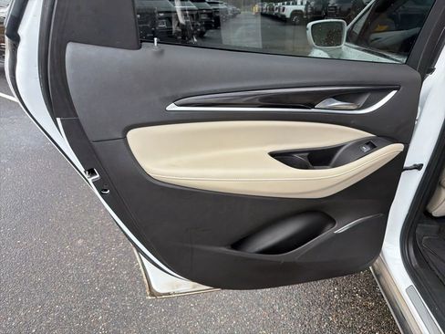 Used 2020 Buick Enclave Essence w/ Sound and Sites Package image 17