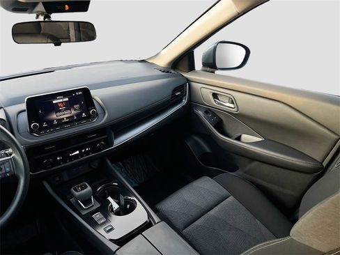 Used 2024 Nissan Rogue SV image 21