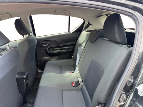 Used 2016 Toyota Prius C Two image 11