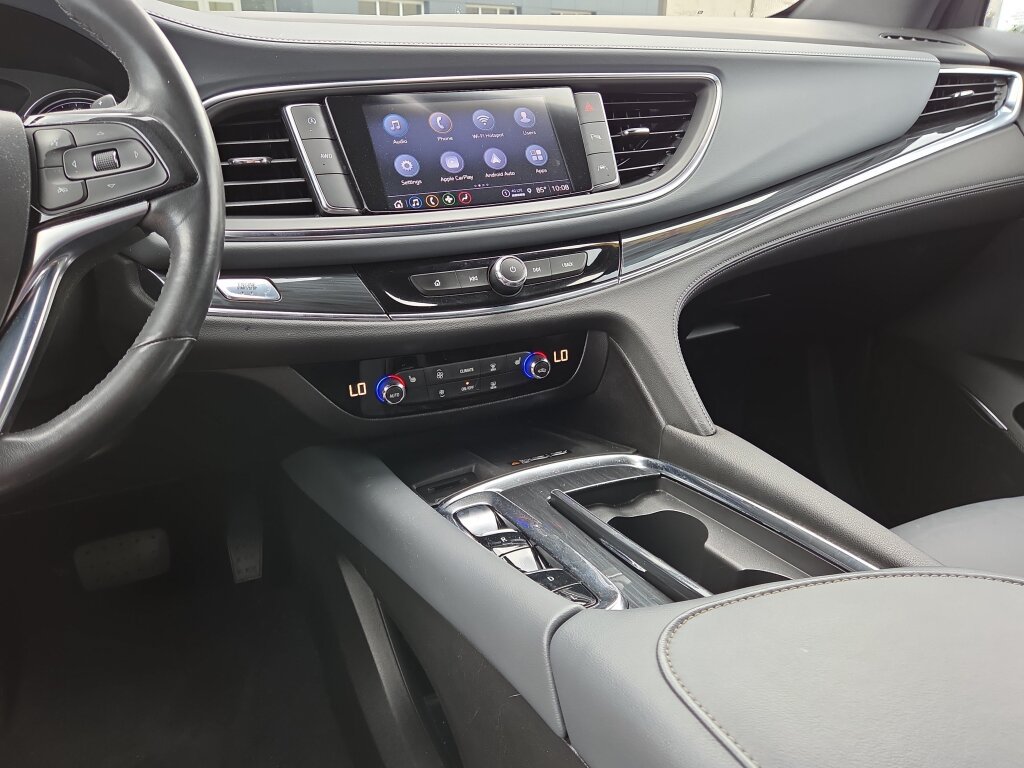Used 2023 Buick Enclave Essence AWD/4WD image 26
