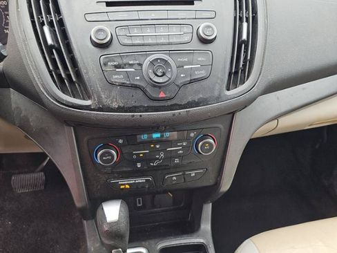 Used 2017 Ford Escape SE FWD image 9