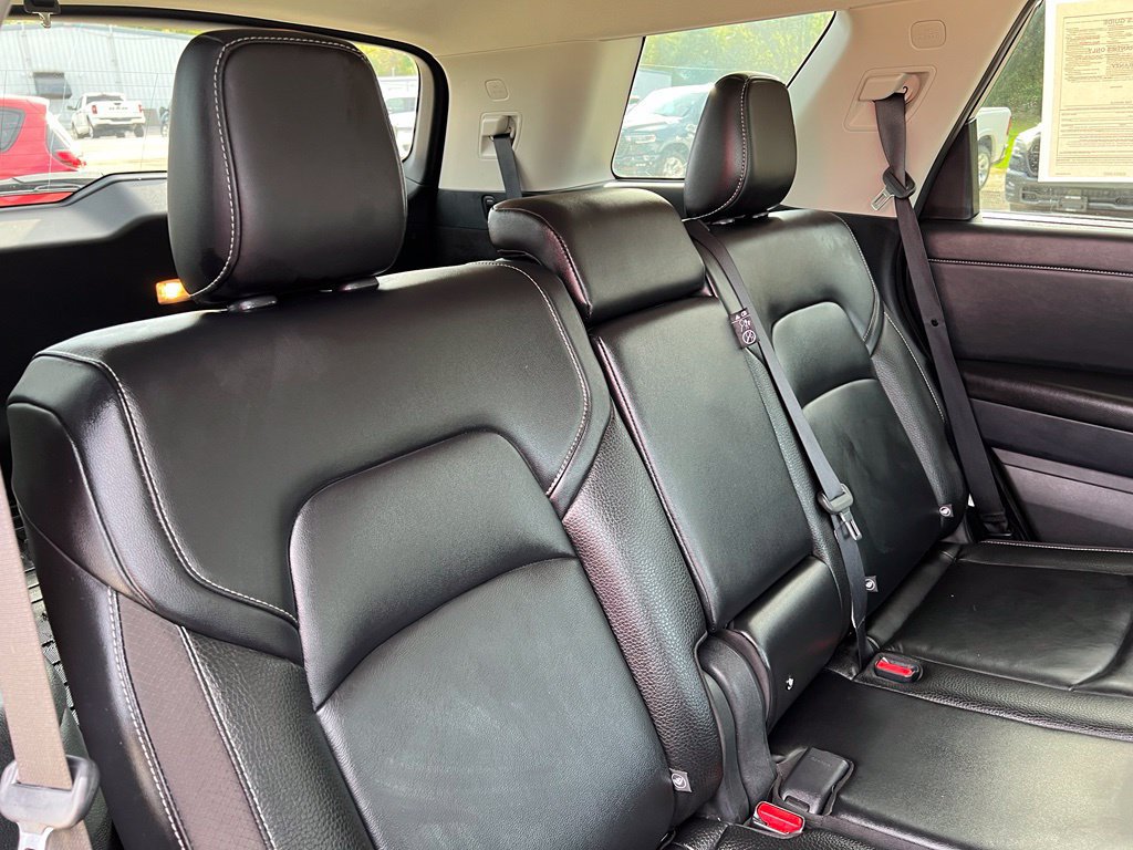 Used 2023 Nissan Pathfinder SL AWD/4WD image 18