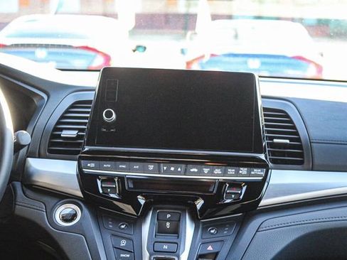 Used 2025 Honda Odyssey Sport-L image 21