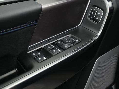 New 2025 Ford F150 Platinum w/ Equipment Group 702A High image 9