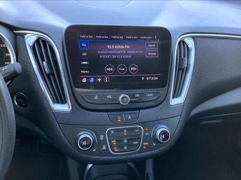 Used 2020 Chevrolet Malibu LT image 31