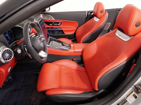 Used 2022 Mercedes-Benz SL 63 AMG 4MATIC image 31