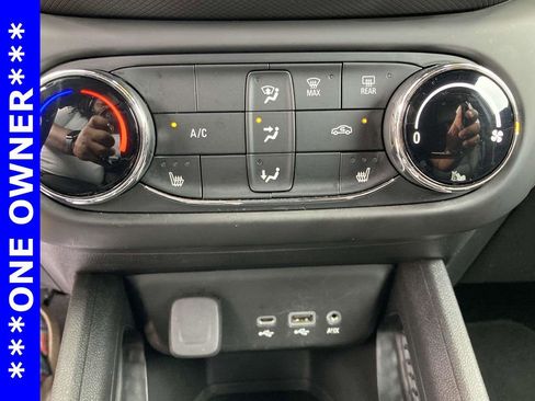 Used 2023 Chevrolet TrailBlazer RS AWD/4WD image 19