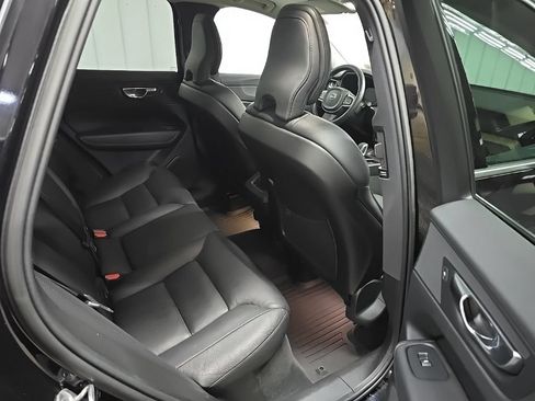 Used 2023 Volvo XC60 B5 Plus w/ Climate Package AWD/4WD image 21