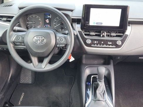 Used 2023 Toyota Corolla LE image 27