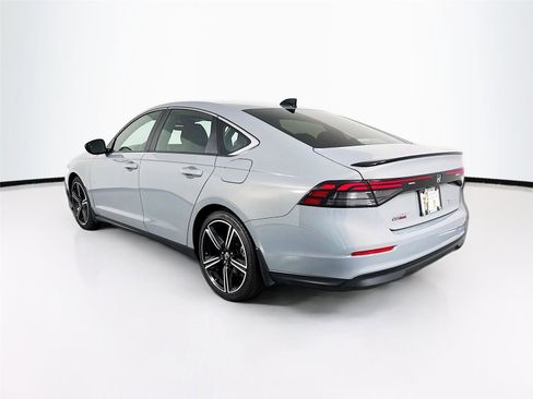 Used 2025 Honda Accord Sport image 4