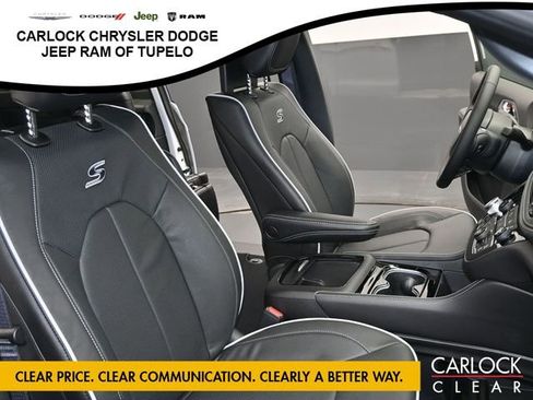 New 2026 Chrysler Pacifica Limited image 42