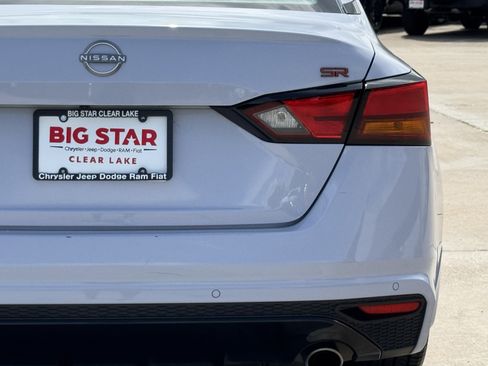 Used 2025 Nissan Altima 2.5 SR image 10