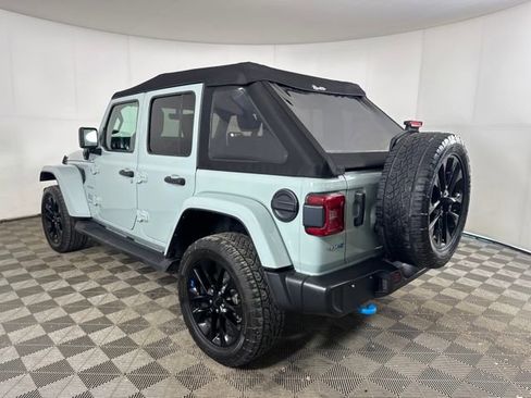 Used 2023 Jeep Wrangler Unlimited Sahara w/ Cold Weather Group image 5