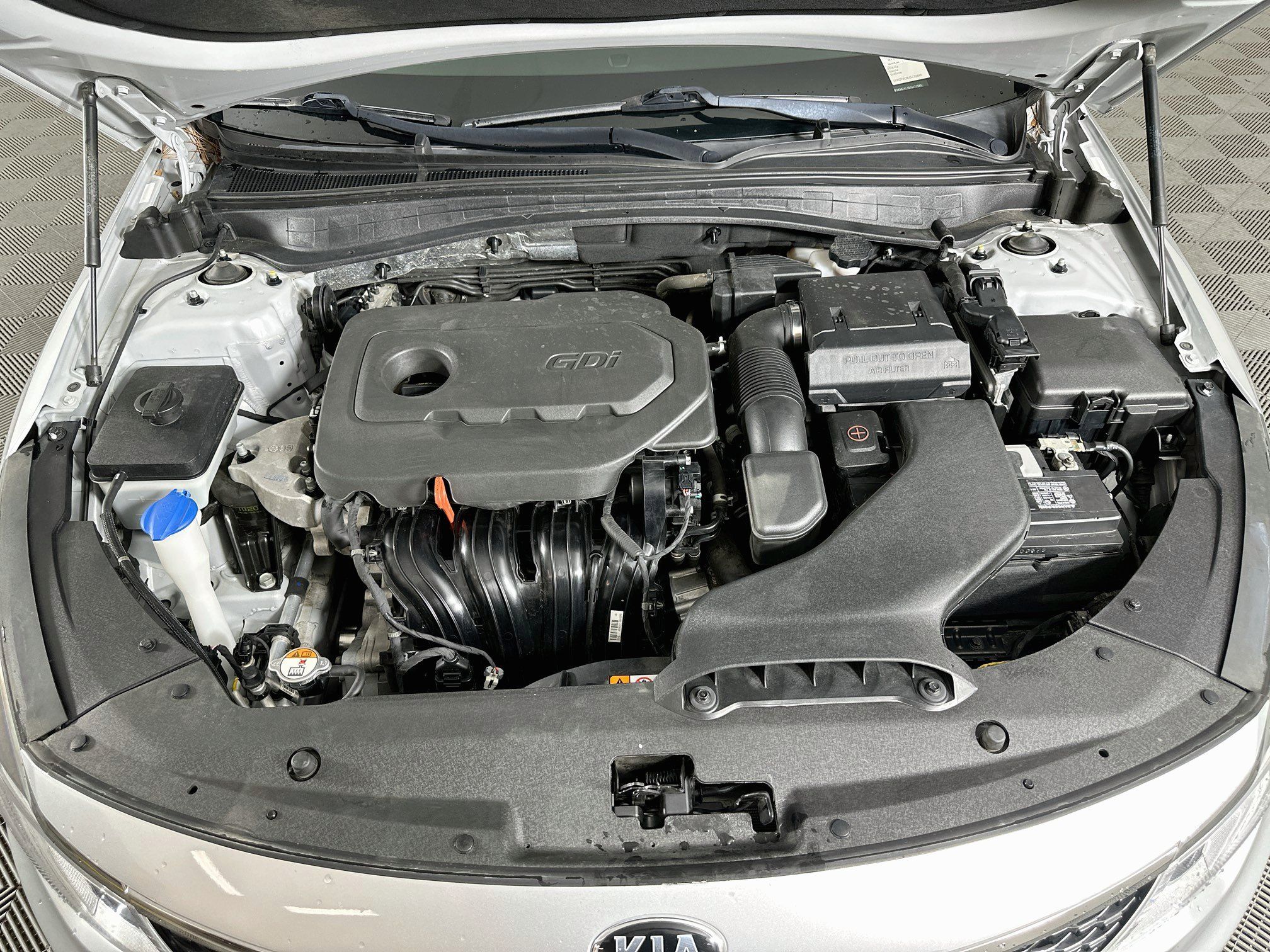 Used 2018 Kia Optima LX w/ 17" Alloy Wheels Package FWD image 31