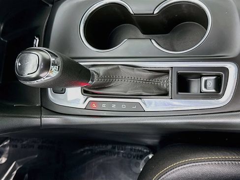 Used 2020 Chevrolet Equinox Premier AWD/4WD image 16