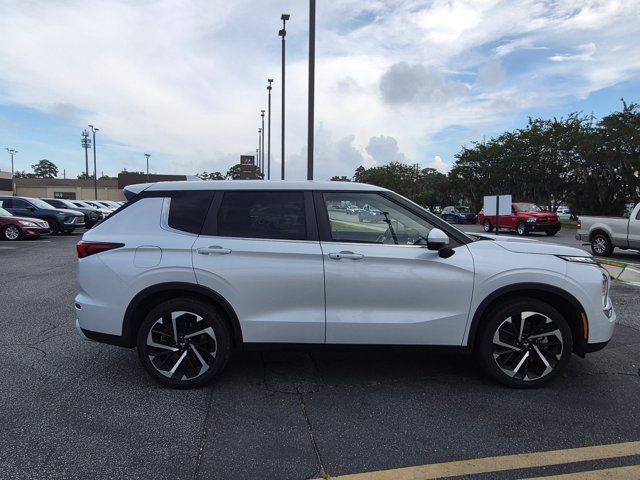 Used 2024 Mitsubishi Outlander SE AWD/4WD image 4
