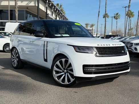 Used 2025 Land Rover Range Rover SE AWD/4WD image 1