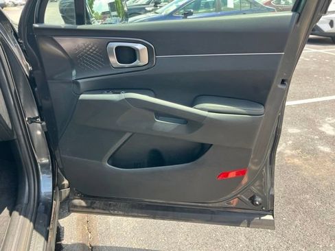 Certified 2024 Kia Sorento S w/ Panoramic Sunroof Package FWD image 39