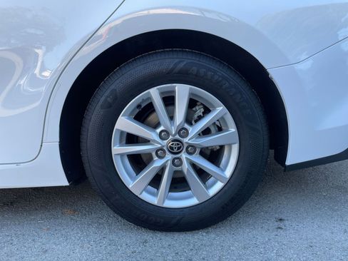 Used 2025 Toyota Camry LE image 30