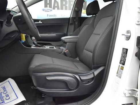 Used 2022 Kia Sportage LX FWD image 12