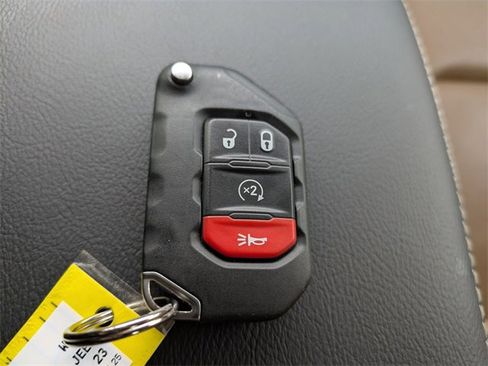 Used 2023 Jeep Wrangler Unlimited Rubicon w/ Steel Bumper Group image 35