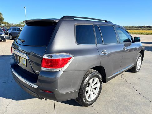 Used 2013 Toyota Highlander SE image 4