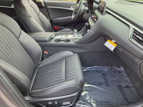 Used 2026 Genesis G70 2.5T Prestige RWD image 17