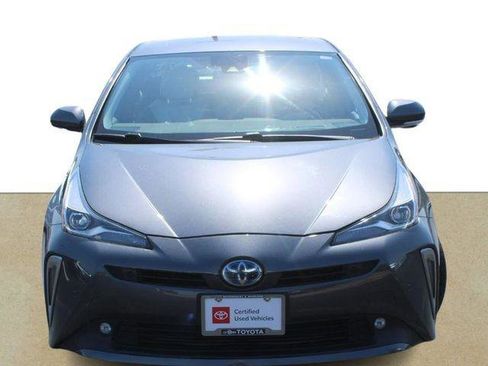 Certified 2022 Toyota Prius Limited FWD image 9