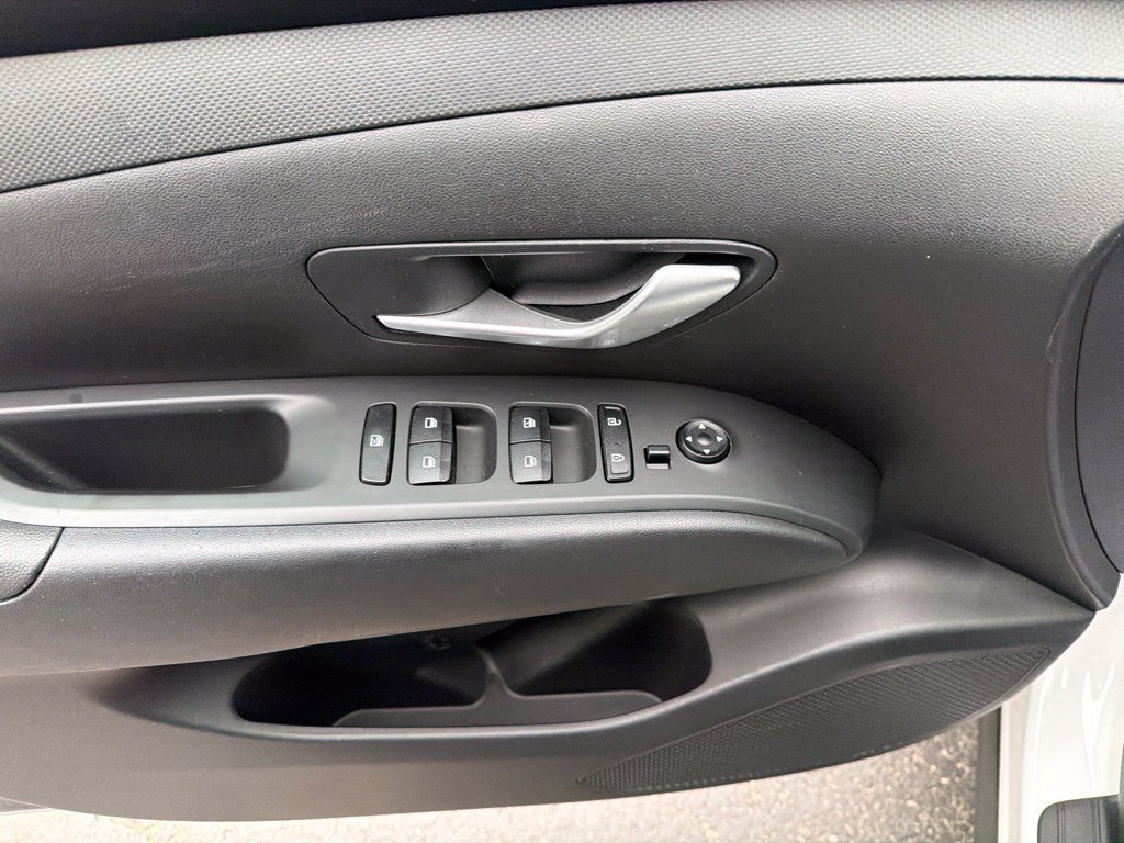 Used 2024 Hyundai Tucson SE FWD image 16