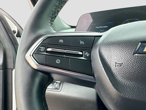 Used 2025 Chevrolet Equinox LT image 26