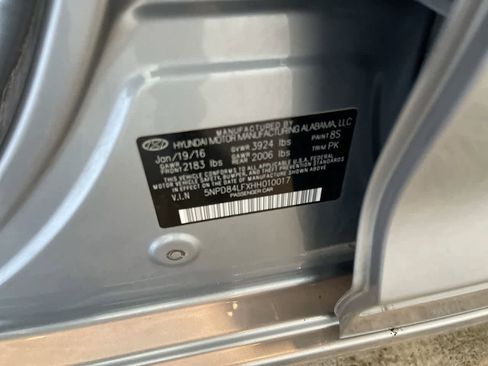 Used 2017 Hyundai Elantra SE image 26