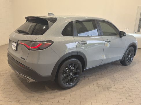Used 2024 Honda HR-V Sport image 9