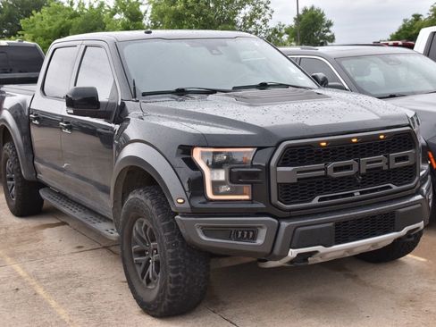 Used 2018 Ford F150 Raptor w/ Equipment Group 802A Luxury AWD/4WD image 4