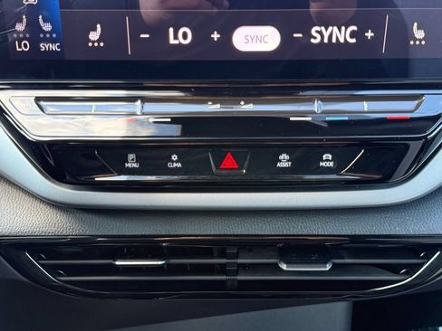 Used 2023 Volkswagen ID.4 Pro RWD image 18