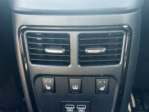 Used 2023 Chrysler 300 S w/ Comfort Group RWD image 27